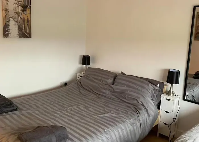 5 Bedrm Hse! Ev! & Nr Citycentre!