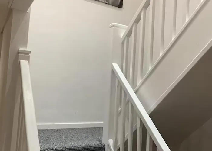 Feriehus 5 Bedrm Hse! Ev! & Nr Citycentre! Manchester