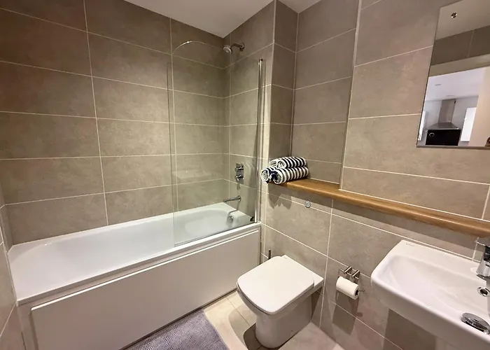 아파트 Mediacity One Bedroom Skyline Flat 맨체스터