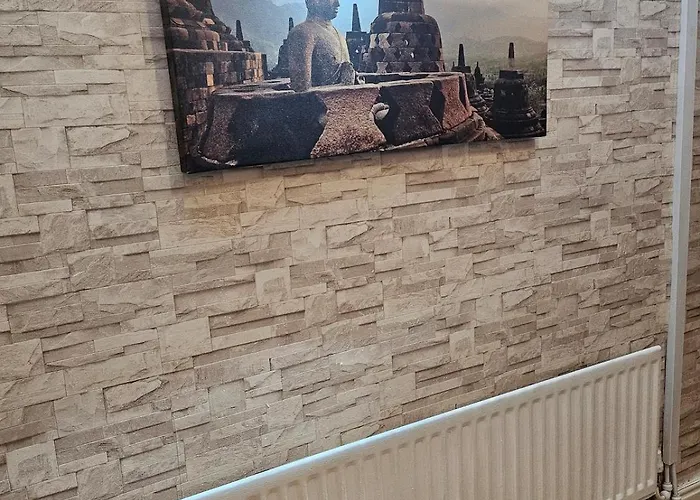 Go Big ! Entire Cozy House For Max 8 People Near Center Дом отдыха Манчестер