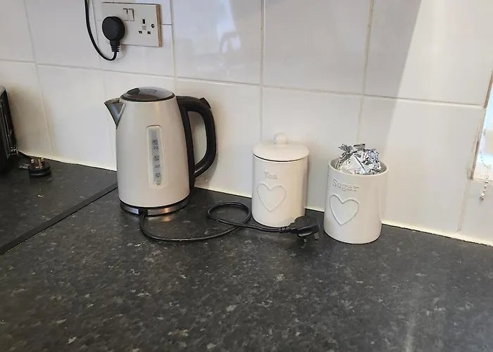 펜션 Go Big ! Entire Cozy House For Max 8 People Near Center 맨체스터