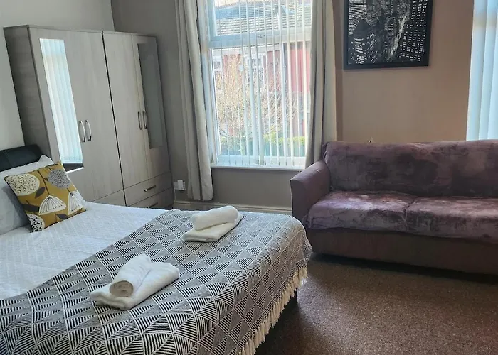 Go Big ! Entire Cozy House For Max 8 People Near Center *