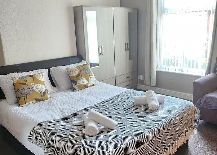 Go Big ! Entire Cozy House For Max 8 People Near Center 펜션 *