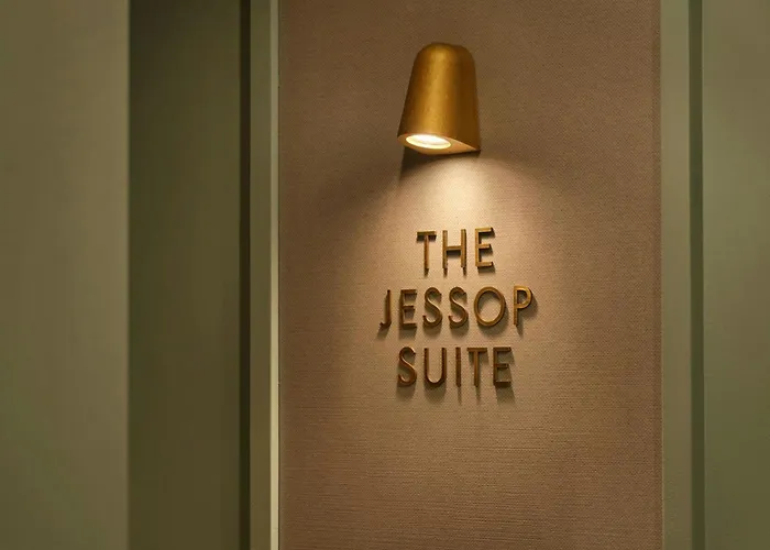 Hotel The Reach At Piccadilly, Manchester, A Tribute Portfolio