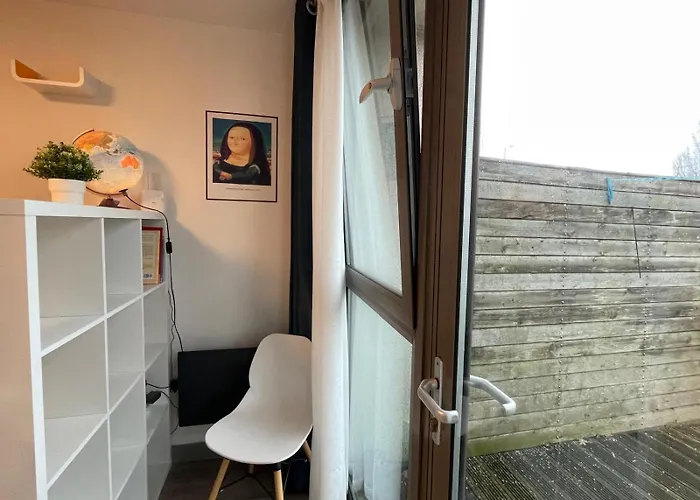 Flat With Free Secure Parking Manchester