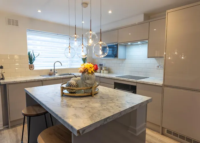 Luxury 3 Bed House Old Trafford مانشستر