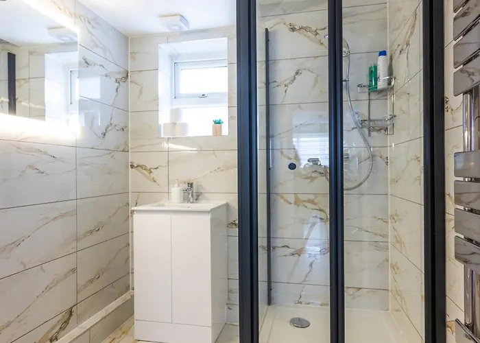 Luxury 3 Bed House Old Trafford بيت للعطل مانشستر