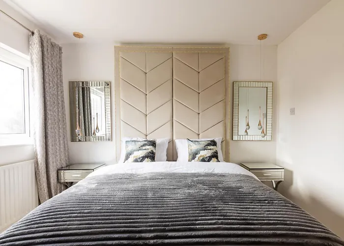 Luxury 3 Bed House Old Trafford *