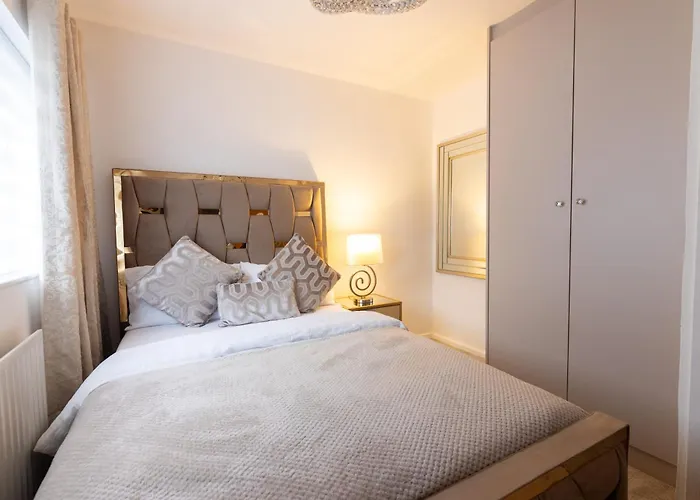 بيت للعطل Luxury 3 Bed House Old Trafford