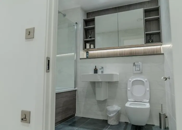 Luxury 2 Bed Penthouse With Stunning Views In Centre Apartament *