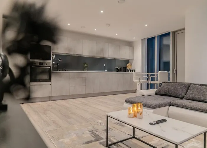 아파트 Luxury 2 Bed Penthouse With Stunning Views In Centre *