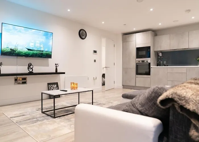 Apartmán Luxury 2 Bed Penthouse With Stunning Views In Centre *