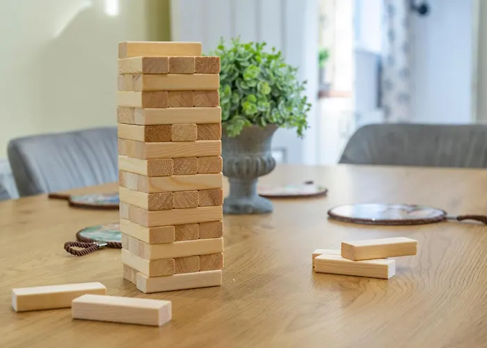 Beautiful Three Bedroom House - Escape *