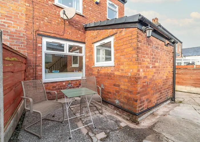 Beautiful Three Bedroom House - Escape * Manchester