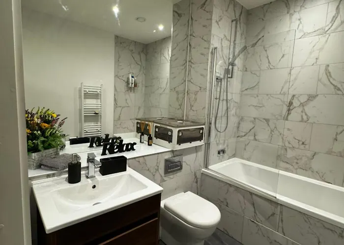 Quartz Manor * Manchester