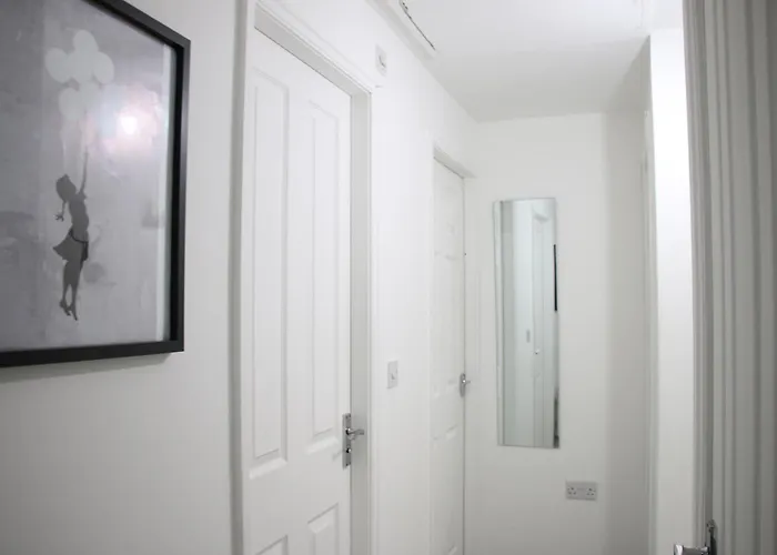 3 Bedroom House Close To Centre Free Parking Holiday home