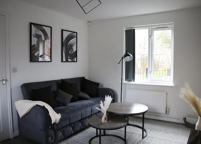 Holiday home 3 Bedroom House Close To Centre Free Parking