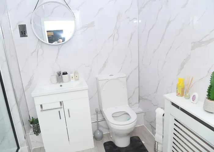 Mdz Luxe Stays-sleeps 6 *