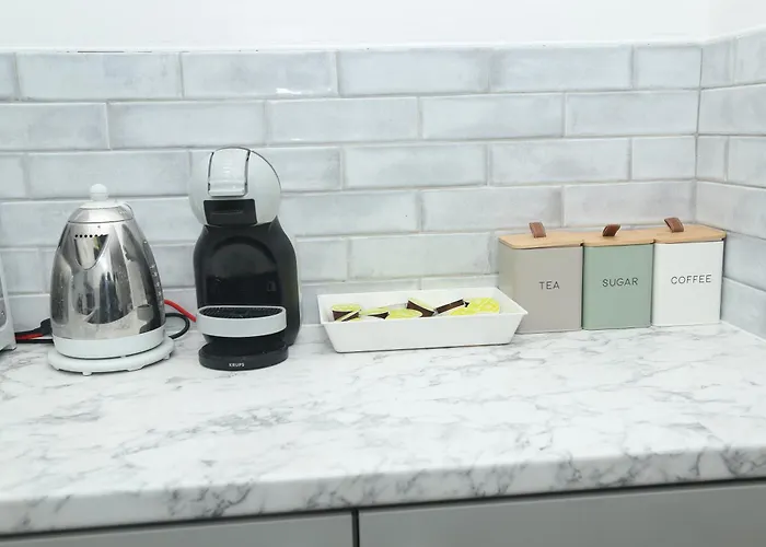 Mdz Luxe Stays-sleeps 6