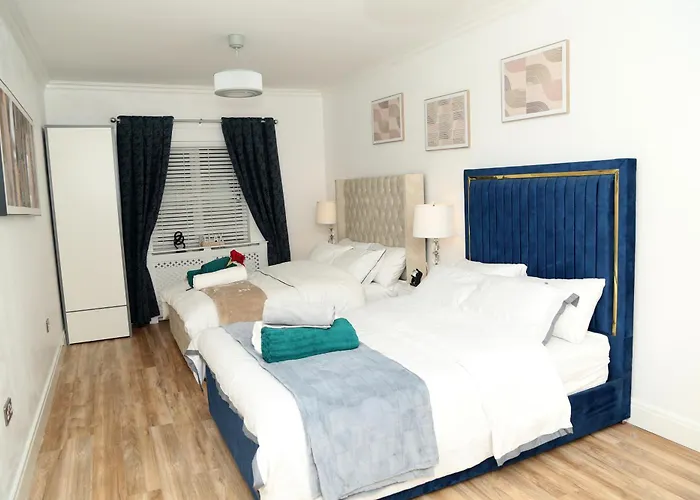 Mdz Luxe Stays-sleeps 6