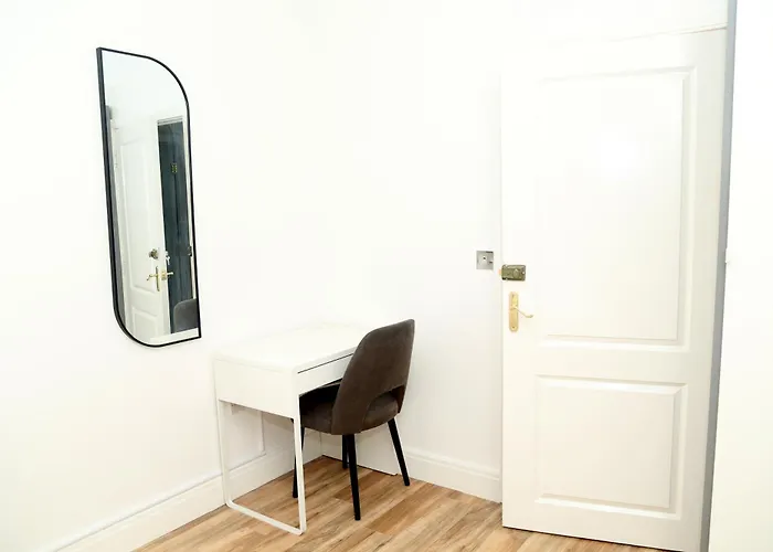 Mdz Luxe Stays-sleeps 6 Mánchester