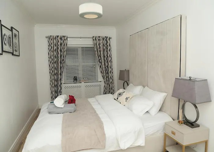 Mdz Luxe Stays-sleeps 6 Appartement