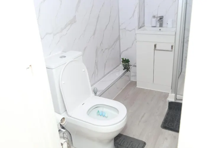 Mdz Luxe Stays-sleeps 6 *