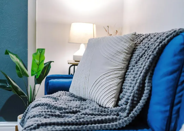 Modern 3-bed , Sleeps 7, Free Parking & Close To Centre Dom wakacyjny Manchester