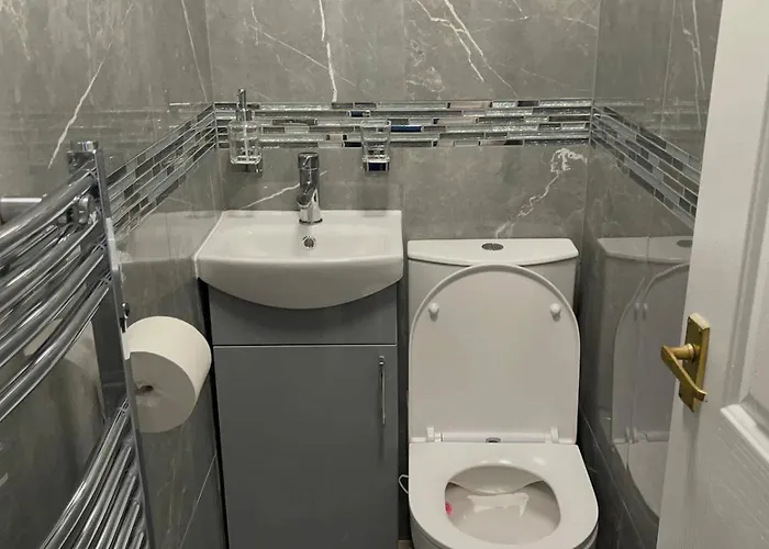 度假居 Housesleeps9-fireplace-garden-bbq-tv *