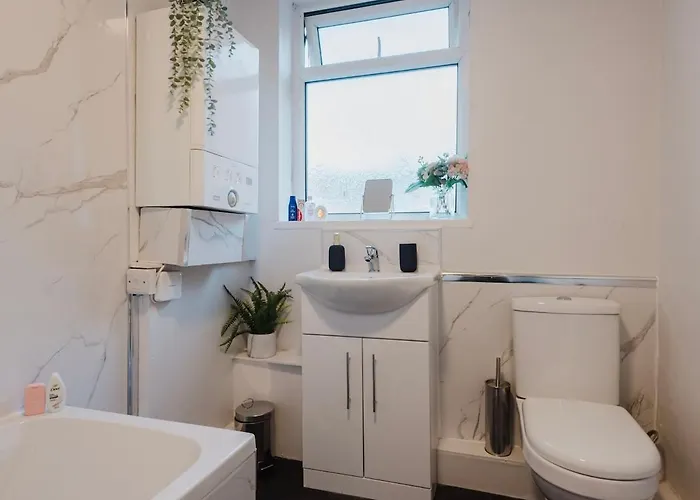 Free Parking, Late Check Out Coop Live Etihad Stadium 3-bed House