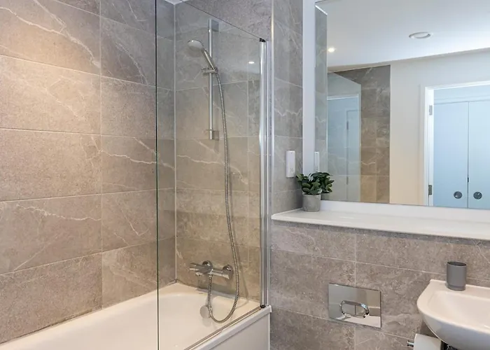 Manchestercentre , Salford, Lakeside Manchester