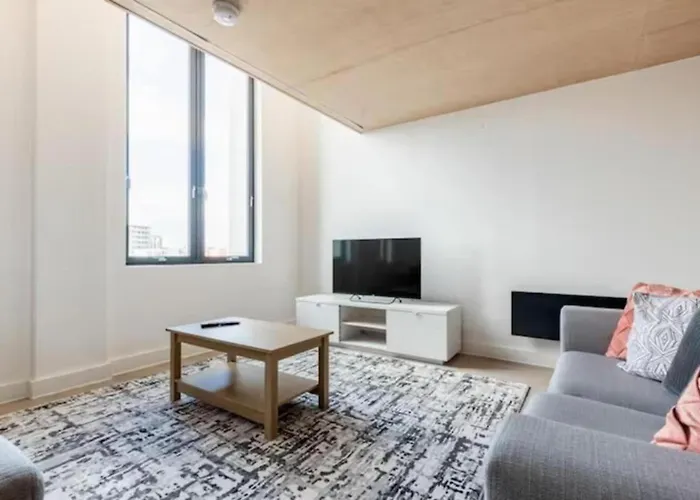 - Sky Garden - 2 Beds - Sleeps 4 *