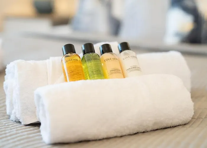 Richmond Retreat - Luxurious And Comfortable Spacious 2 Floor Μάντσεστερ