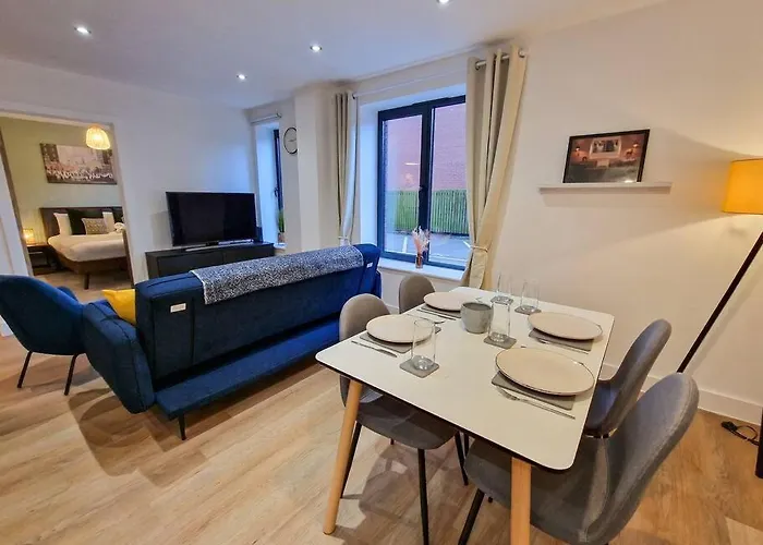 Free Parking. Old Trafford *