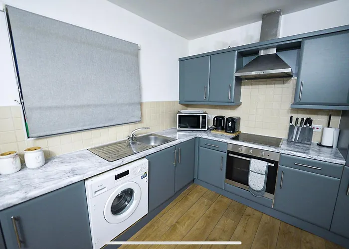 Modern Luxury 2 Bed Apartment, Sleeps 5 Apartmán