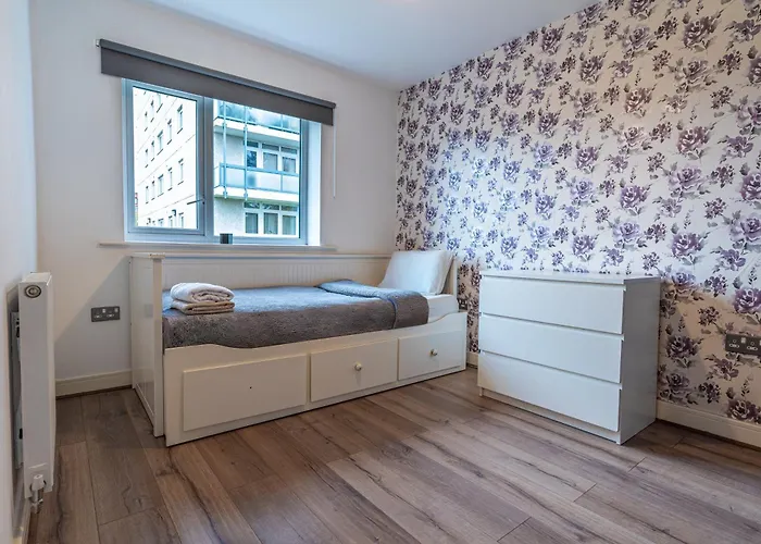 Cosy Modern 3-bed Near Etihad, Coop Arena - Ao Arena And Center Holiday home *