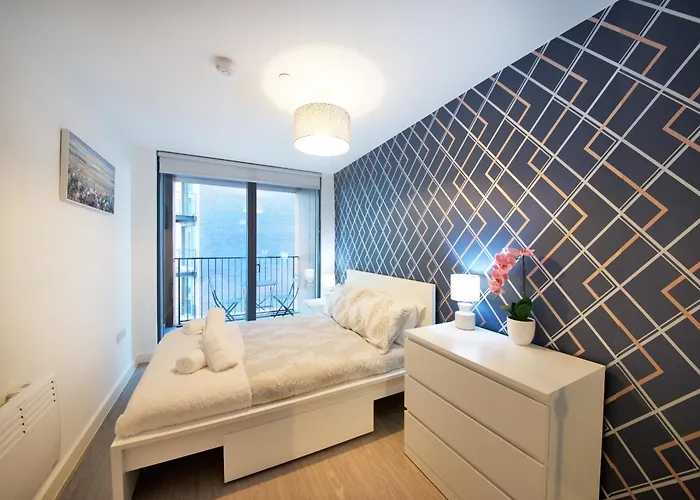 아파트 Luxury 1-bed By Hotspots, Centre, The Lowry, Old Trafford & Etihad, Sleeps 4, Balcony, Netflix, Gym, Nespresso, Great For Contractors & Relaxation! *