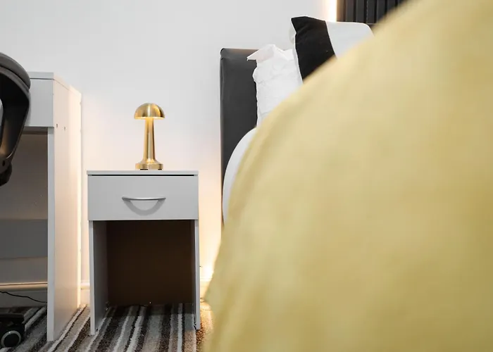 Coop Arena & Etihad - Free Parking - Pool Table 펜션 맨체스터