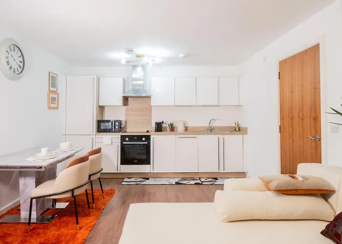 Mega1 Luxury Spacious 1bedroom Apartment, דירה *