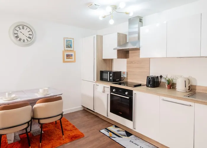 Mega1 Luxury Spacious 1bedroom Apartment, *