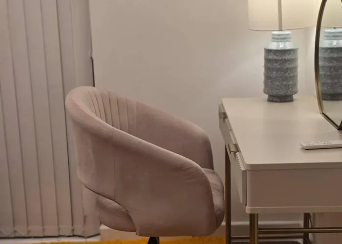 Mega1 Luxury Spacious 1bedroom Apartment, דירה *