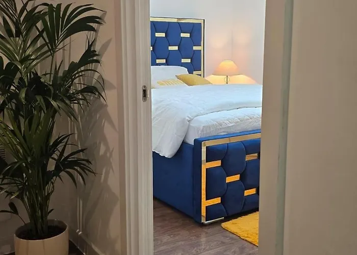 Mega1 Luxury Spacious 1bedroom Apartment, *