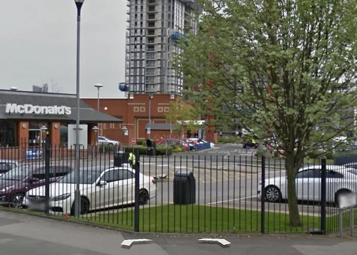 Mega1 Luxury Spacious 1bedroom Apartment,