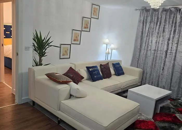 Mega1 Luxury Spacious 1bedroom Apartment, *