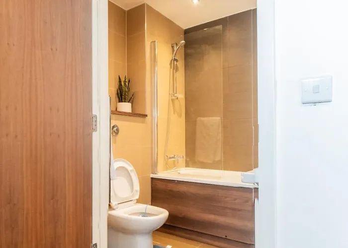 Mega1 Luxury Spacious 1bedroom Apartment, *