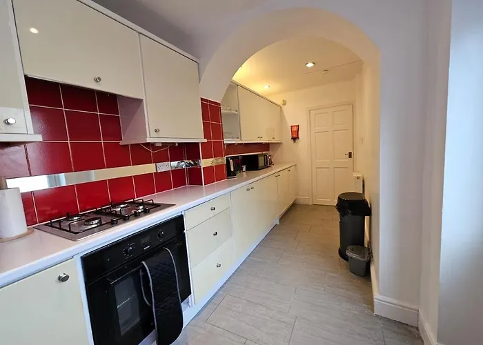 Clayton Hall Homes Дом отдыха Манчестер