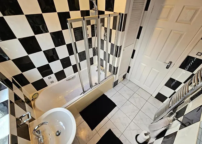 Дом отдыха Clayton Hall Homes *