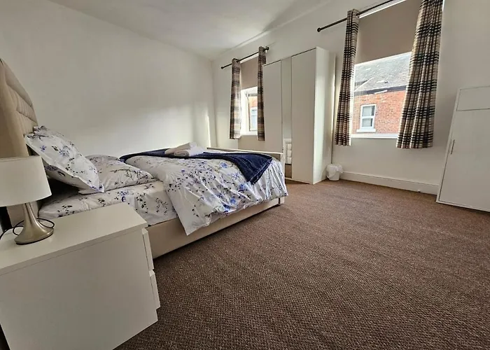 Дом отдыха Clayton Hall Homes *