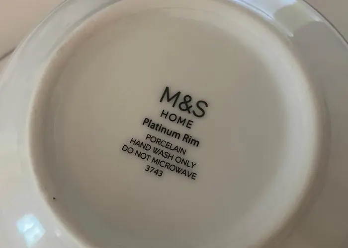 Tropical Sun Homes - Beautiful Spacious 3 Bed In A Serene Environment With Free Parking For 2 Cars Casa vacanze *