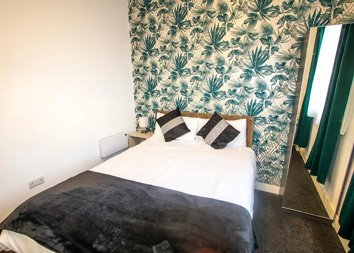 Apartament Ideal For Groups - 2 Bedroom - Free Parking, Transit Links, Close To Stadiums *